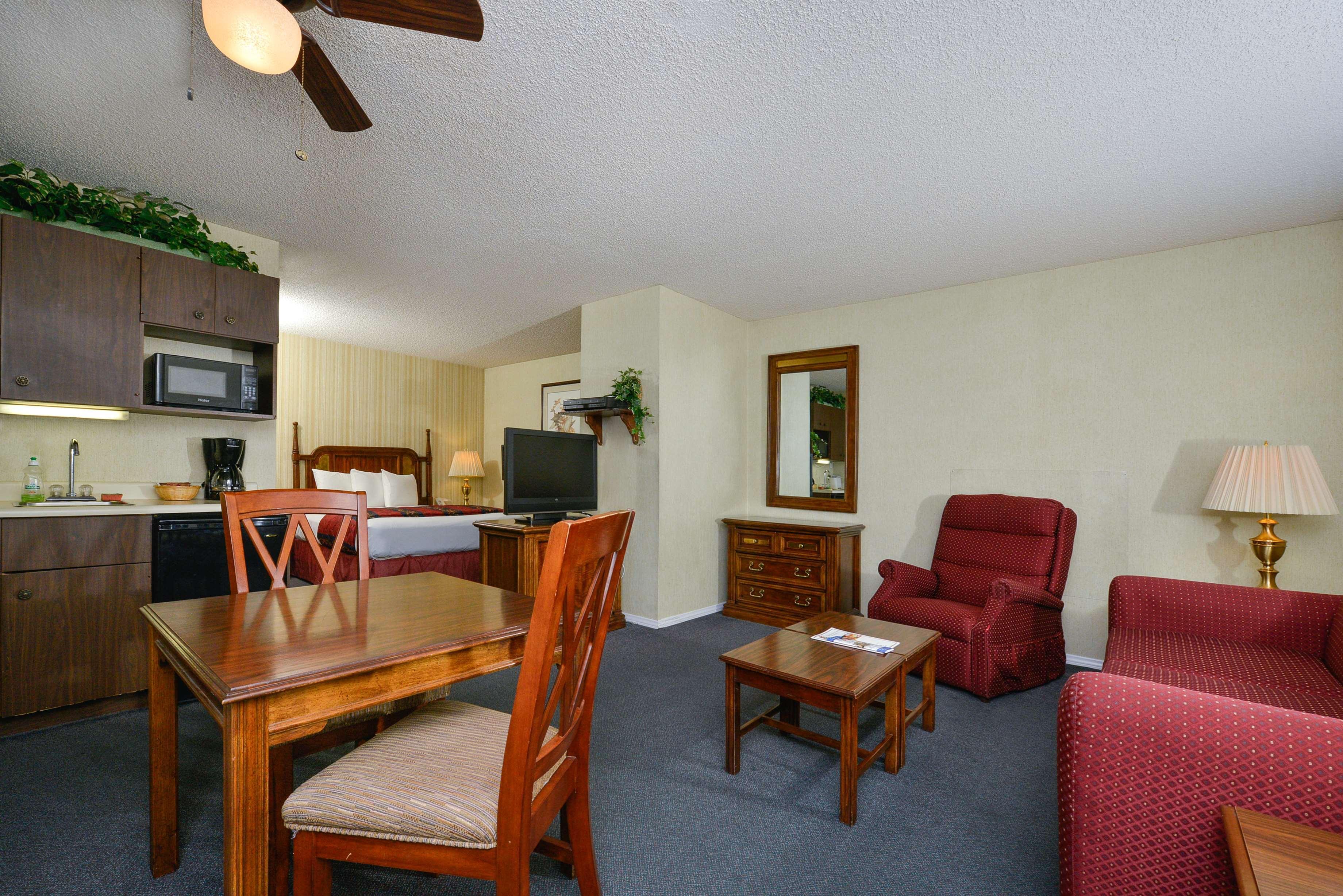 Americas Best Value Inn & Suites - Lancaster Eksteriør billede